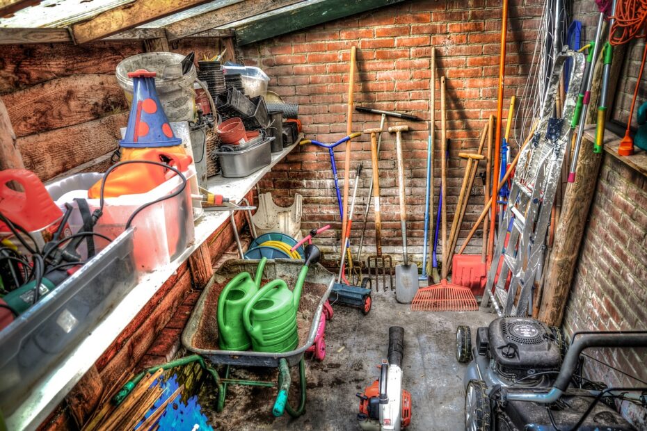 shed garden tools gardening 2806281